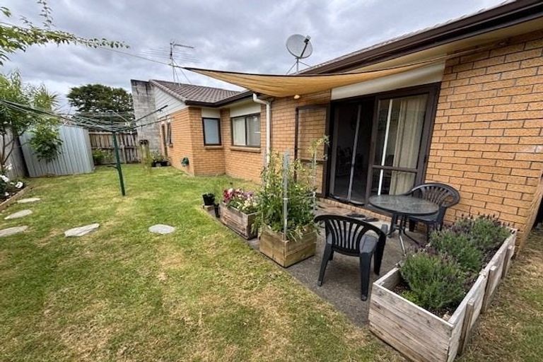 Photo of property in 70a Kayes Road, Pukekohe, 2120