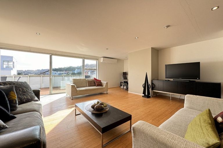 Photo of property in 24 Saddleback Grove, Karori, Wellington, 6012