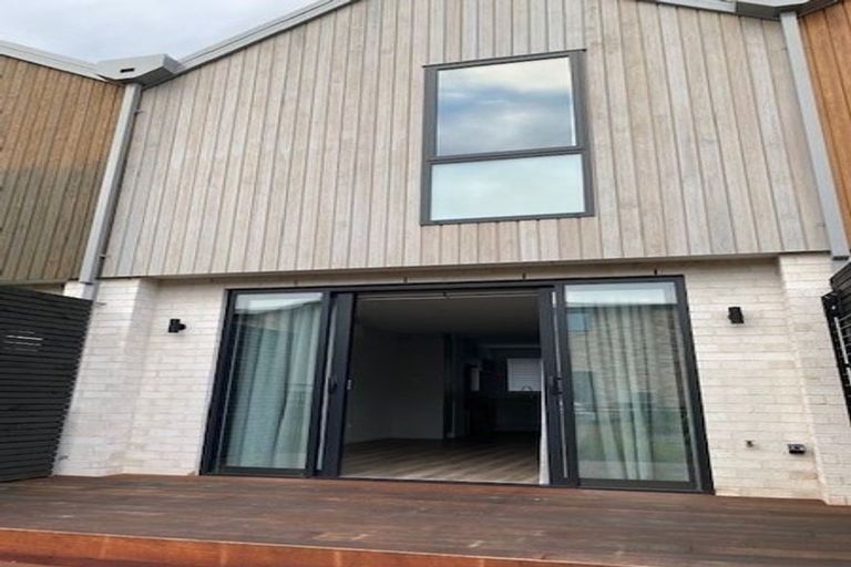Photo of property in 2/37 Webb Street, St Albans, Christchurch, 8014