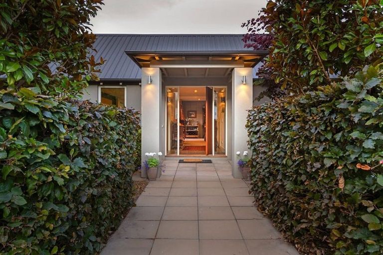 Photo of property in 11 Kelliher Drive, Wanaka, 9305