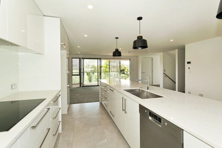 Photo of property in 15 Whakata Lane, Mairangi Bay, Auckland, 0630