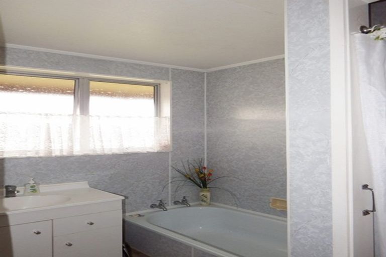 Photo of property in 25 Barton Street, Marton, 4710