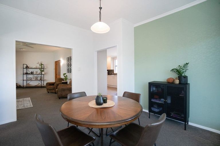 Photo of property in 8 Perth Place, Awapuni, Palmerston North, 4412