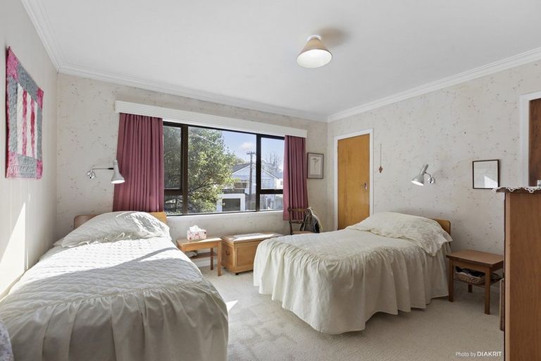 Photo of property in 33 Burrows Avenue, Karori, Wellington, 6012