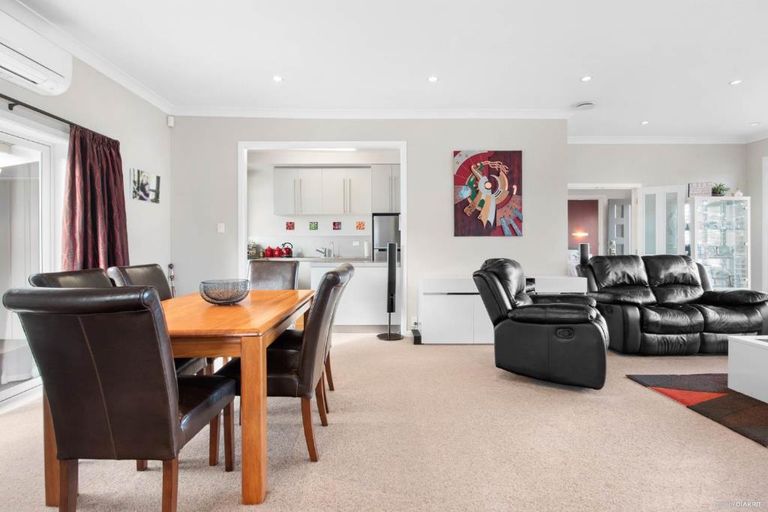 Photo of property in 10 Matatea Avenue, Pukekohe, 2120