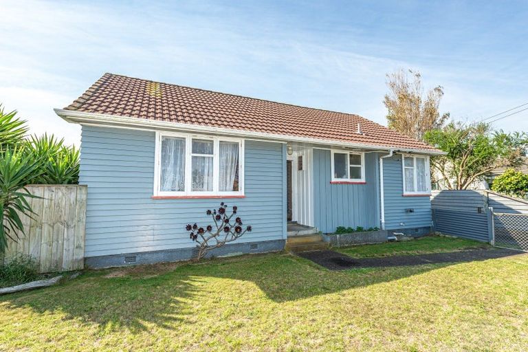 Photo of property in 51 Kowhai Street, Castlecliff, Whanganui, 4501
