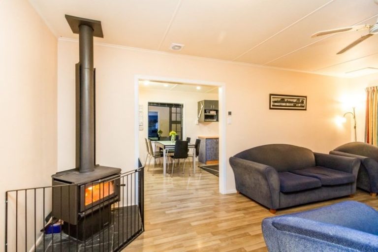 Photo of property in 13 Pennant Grove, Titahi Bay, Porirua, 5022