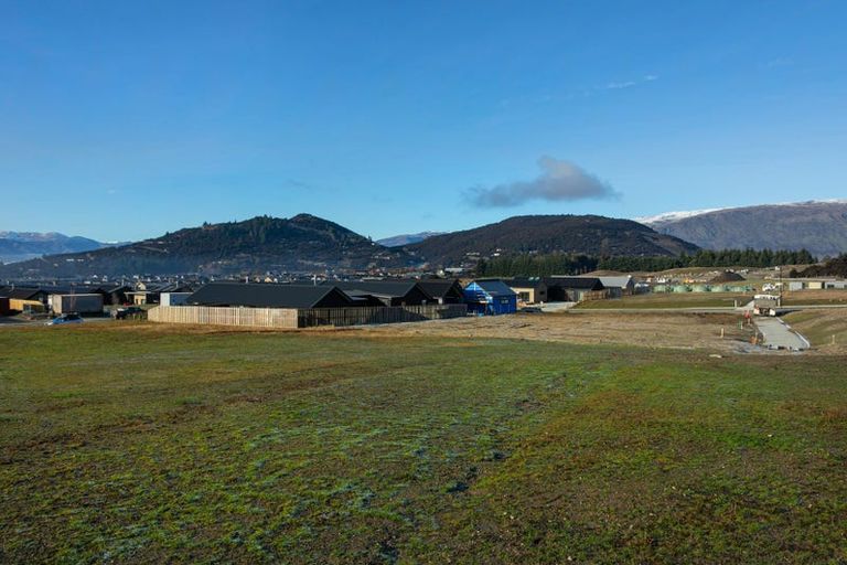 Photo of property in Northlake, 3 Carrickmore Crescent, Wanaka, 9305