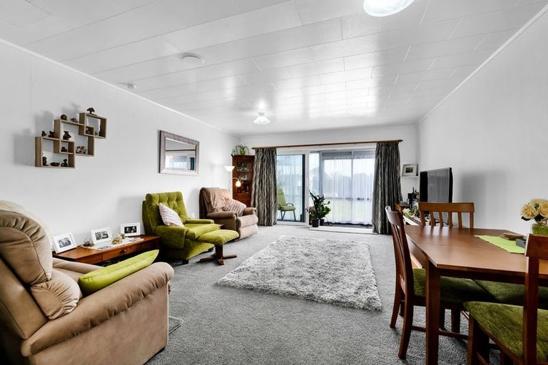 Photo of property in 61 Murray Avenue, Hawera, 4610