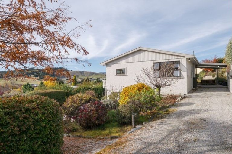 Photo of property in 63 Manuka Crescent, Wanaka, 9305