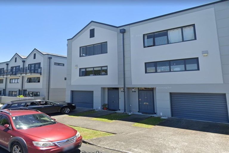 Photo of property in Krisley Court, 1/6 Ambrico Place, New Lynn, Auckland, 0600