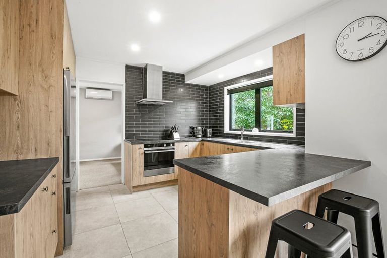 Photo of property in 62 Heta Road, Highlands Park, New Plymouth, 4312