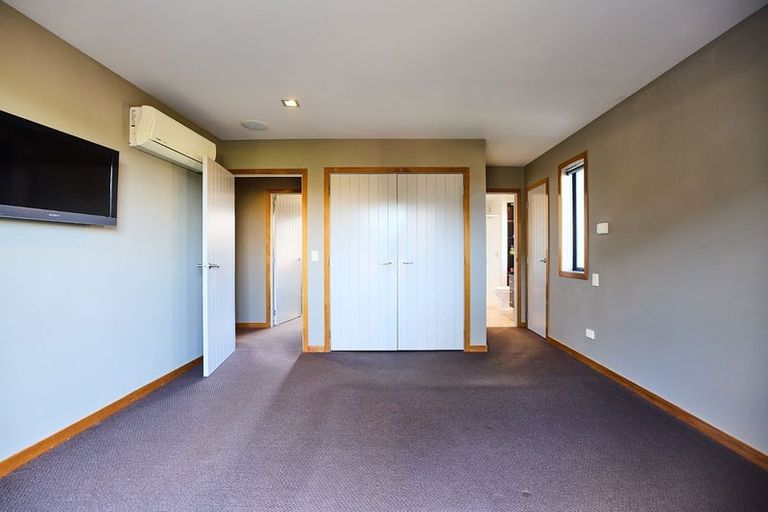 Photo of property in 17 Fernloche Place, Flat Bush, Auckland, 2016