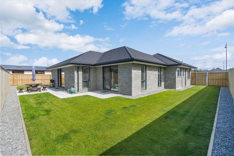 Photo of property in 8 Ladybridge Drive, Rolleston, 7615