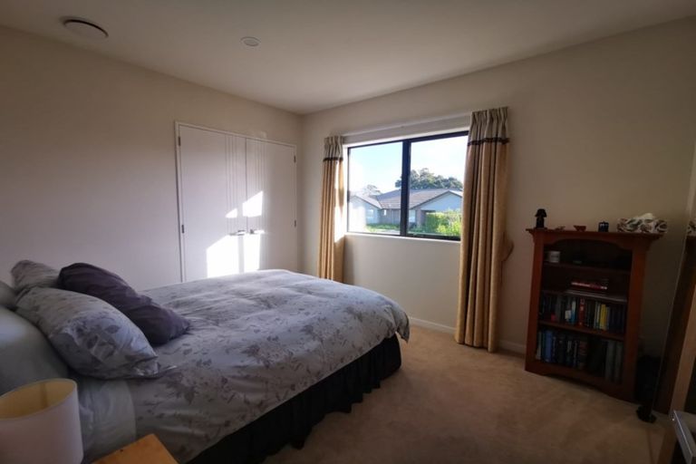 Photo of property in 14 Pohue Avenue, Huapai, Kumeu, 0810