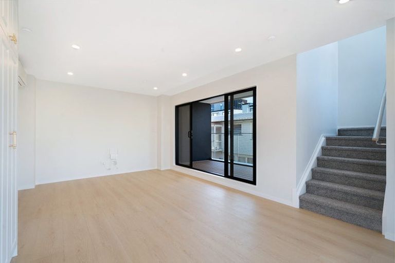 Photo of property in 9b Lomond Street, Takapuna, Auckland, 0622