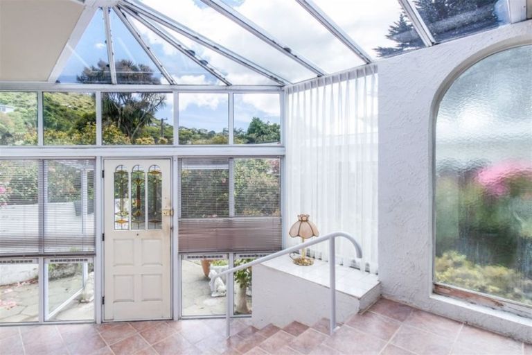 Photo of property in 5 Hollies Crescent, Johnsonville, Wellington, 6037