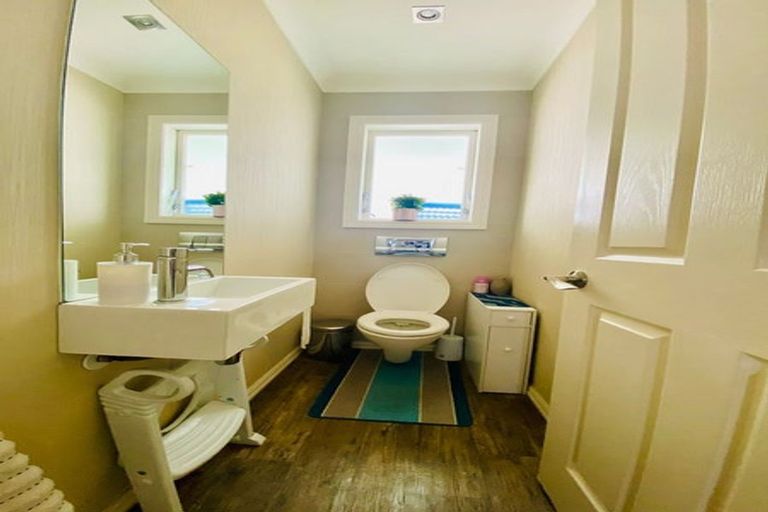 Photo of property in 104 Ti Rakau Drive, Pakuranga, Auckland, 2010