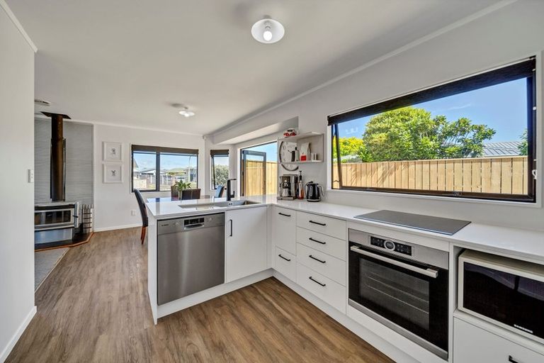 Photo of property in 37 Tawa Street, Hawera, 4610