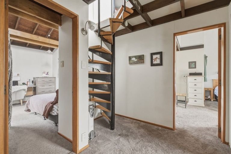 Photo of property in 103 Mount View Road, Bastia Hill, Whanganui, 4500