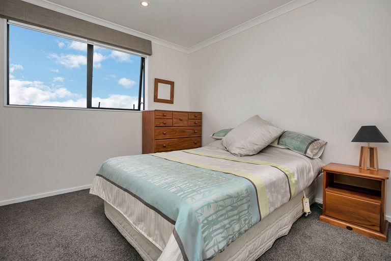 Photo of property in 136 Hobsonville Road, Hobsonville, Auckland, 0618