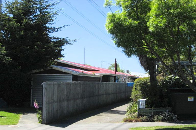 Photo of property in 312 Memorial Avenue, Burnside, Christchurch, 8053