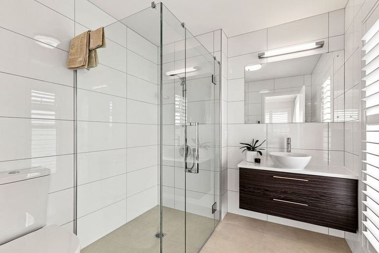 Photo of property in 134 Landmark Terrace, Orewa, 0931