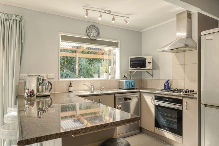 Photo of property in 35 Great North Road, Riverhead, 0820