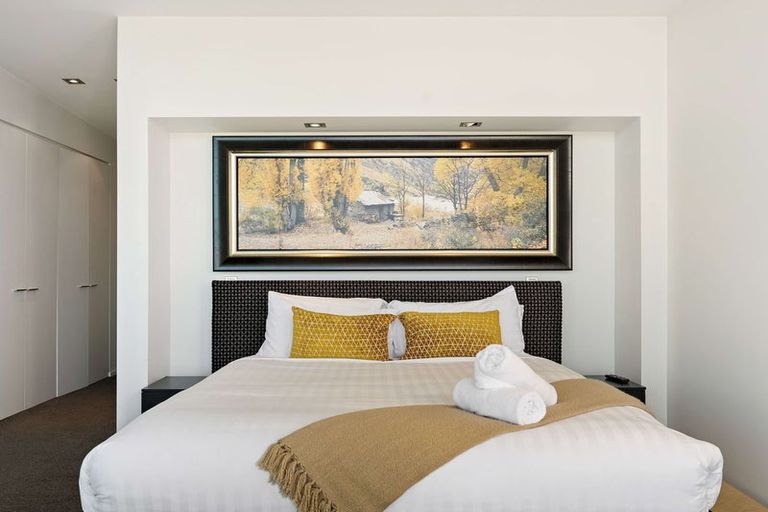 Photo of property in 74 Panorama Terrace, Queenstown, 9300