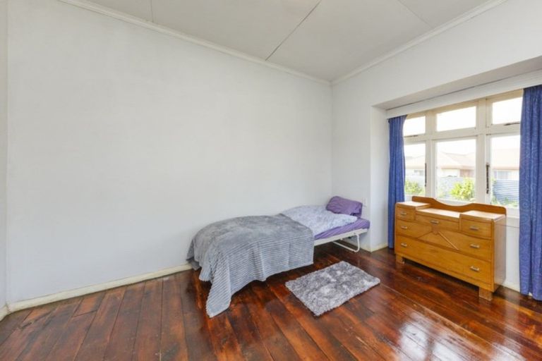 Photo of property in 105 Maxwells Line, Awapuni, Palmerston North, 4412