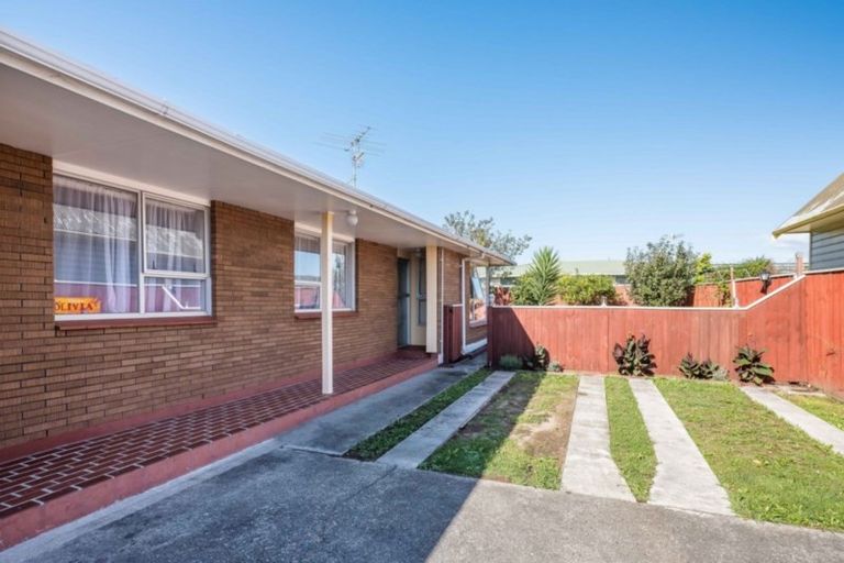 Photo of property in 28a Kapanui Road, Waikanae, 5036