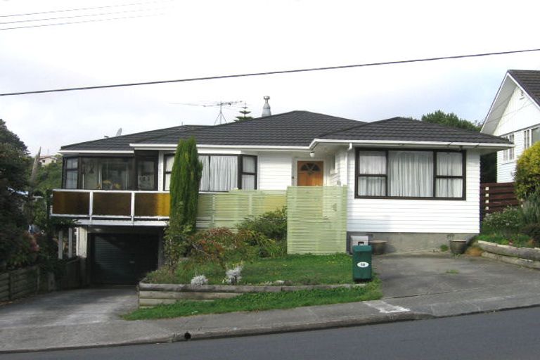 Photo of property in 56 Mark Avenue, Paparangi, Wellington, 6037