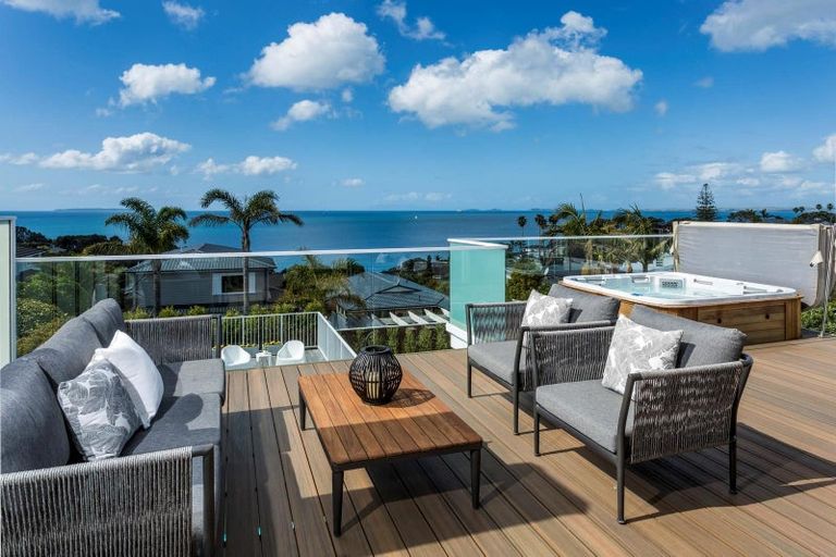 Photo of property in 39 Gulf View Road, Murrays Bay, Auckland, 0630