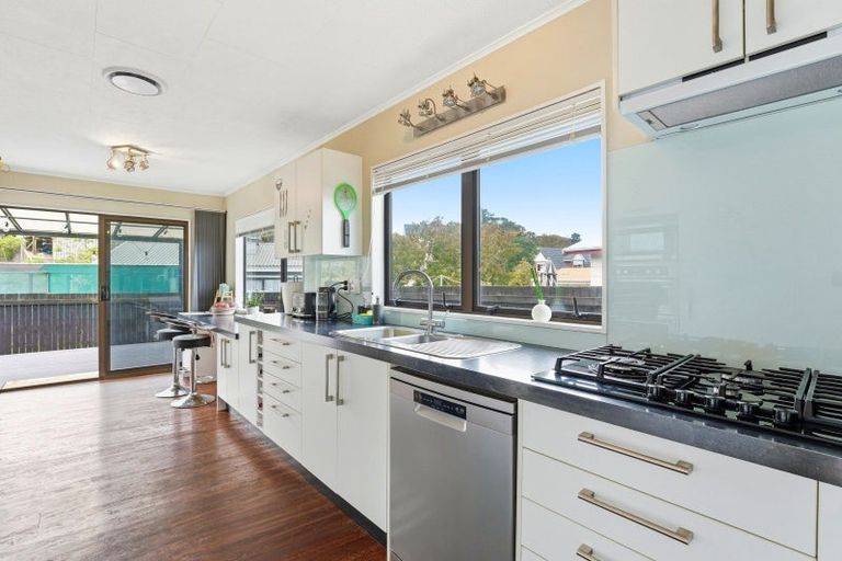 Photo of property in 52 Treadwell Street, Springvale, Whanganui, 4501