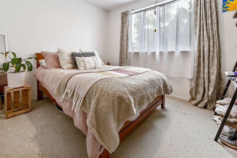 Photo of property in 63c/1 Colwill Road, Massey, Auckland, 0614