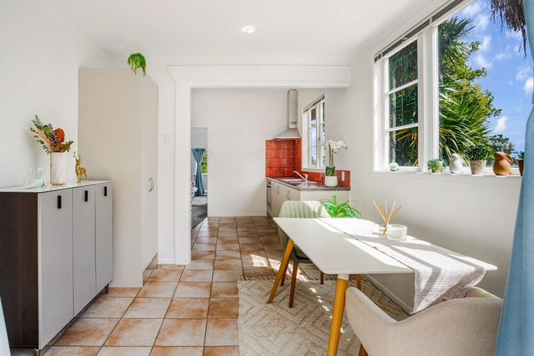 Photo of property in 1/8 Millbrook Road, Henderson, Auckland, 0612