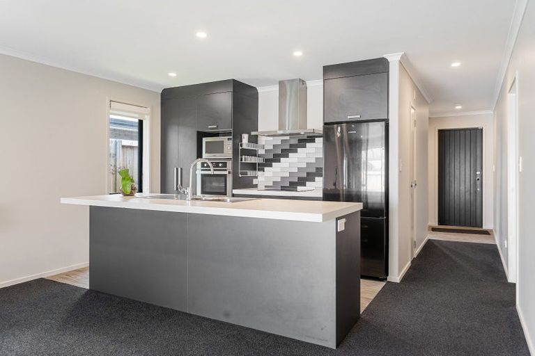 Photo of property in 36 Komata Crescent, Papamoa Beach, Papamoa, 3118