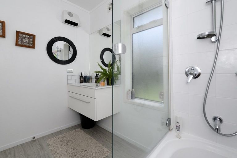 Photo of property in 24 Harbelle Close, Bethlehem, Tauranga, 3110