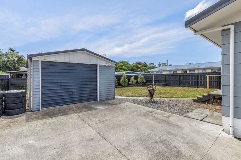 Photo of property in 11 Michael Road, Paraparaumu Beach, Paraparaumu, 5032