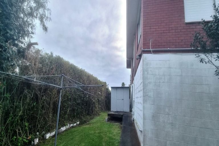 Photo of property in 1/22 Stanaway Street, Hillcrest, Auckland, 0627