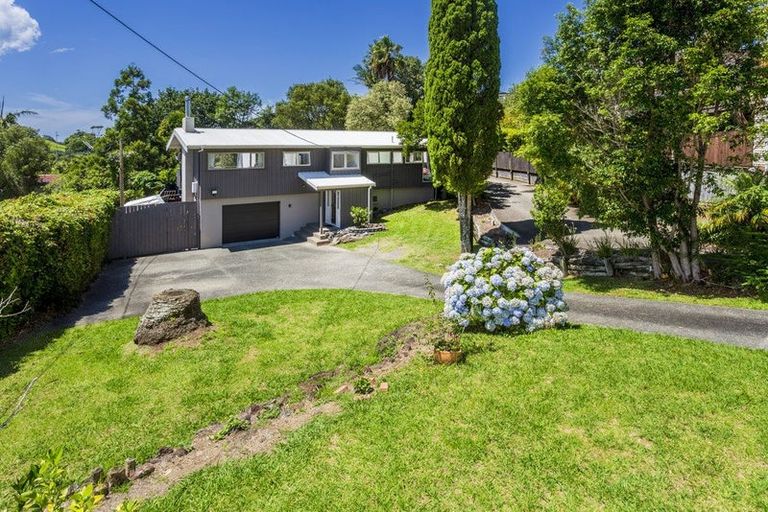Photo of property in 1/3 Glenvar Road, Torbay, Auckland, 0630