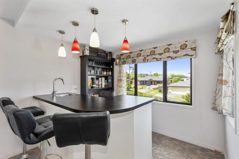 Photo of property in 35 Heathfield Avenue, Huntington, Hamilton, 3210