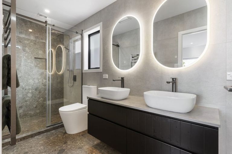 Photo of property in 39a Hyde Road, Rothesay Bay, Auckland, 0630