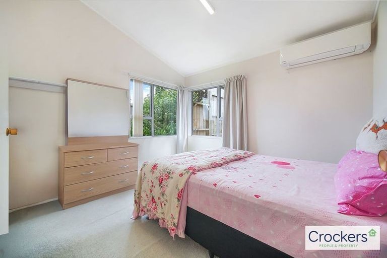 Photo of property in 1/106 Prince Regent Drive, Half Moon Bay, Auckland, 2012