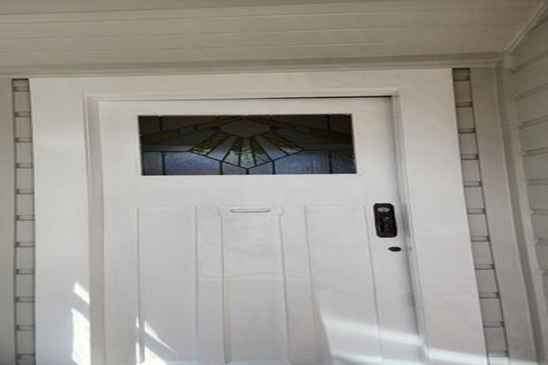 Photo of property in 13 Toru Street, Lyall Bay, Wellington, 6022