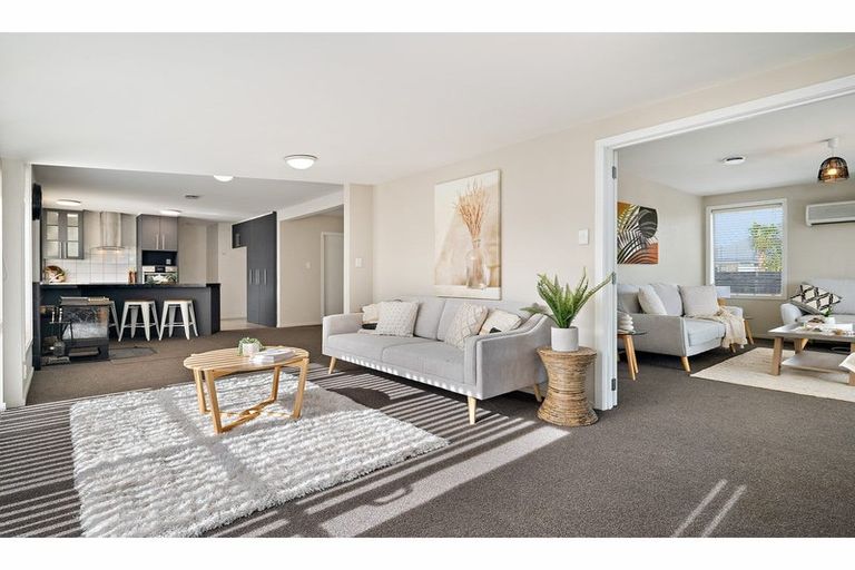 Photo of property in 90 Hargood Street, Woolston, Christchurch, 8062