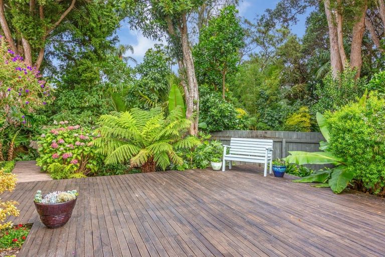 Photo of property in 3 Koromiko Glen, Waikanae, 5036