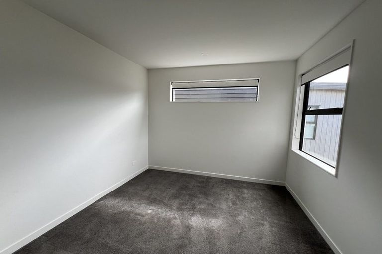 Photo of property in 30 Monstedt Terrace, Windsor Park, Auckland, 0632
