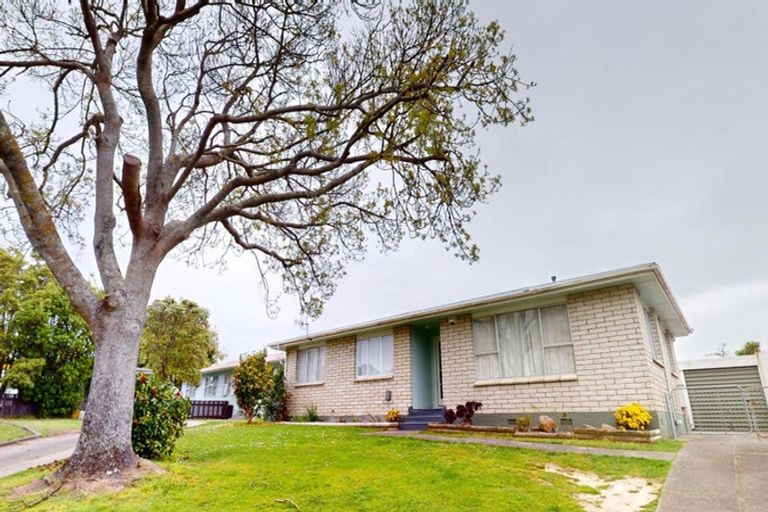 Photo of property in 82 Stillwater Place, Westbrook, Palmerston North, 4412