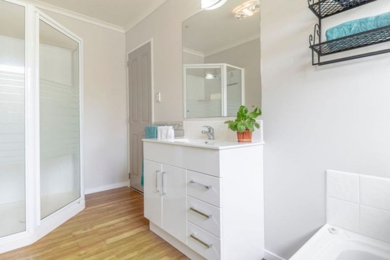 Photo of property in 8 Kestrel Avenue, Welcome Bay, Tauranga, 3112